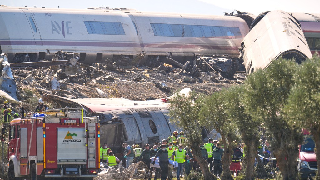 At least 64 killed in train collision on high-speed line in Spain
— La Grange Community news